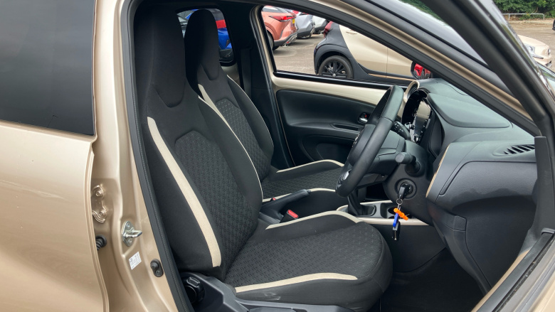 Toyota Aygo X 1.0 VVT-i Edge 5dr [Canvas] Petrol Hatchback